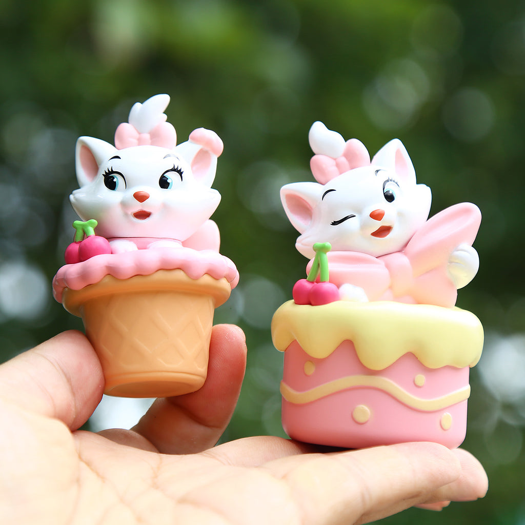 Marie Cat Dessert Figure Topper Set