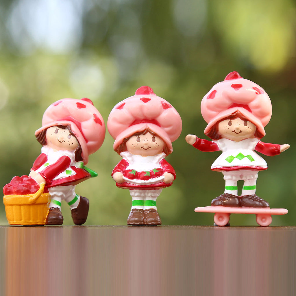 Strawberry Shortcake Figure Topper Set
