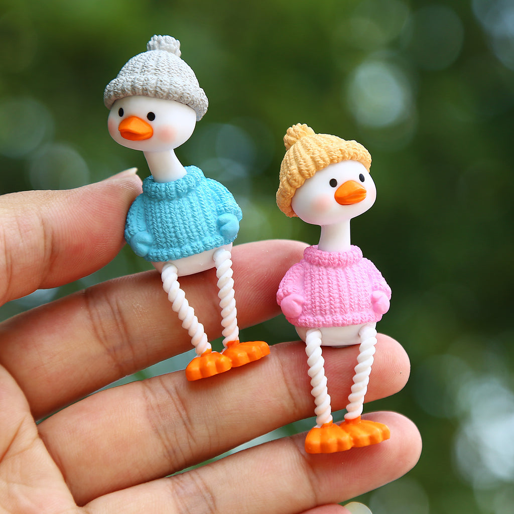 Sweater Ducks Figure Topper Set