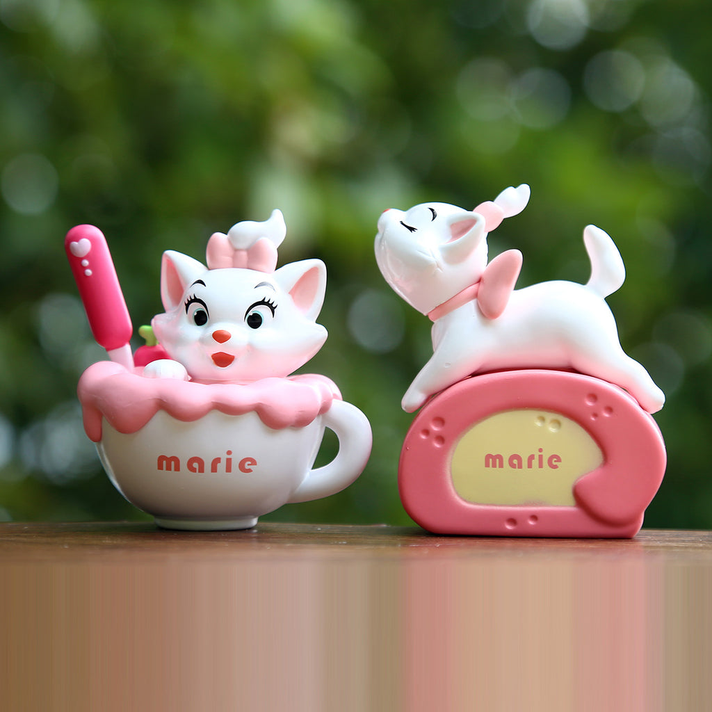 Marie Cat Dessert Figure Topper Set