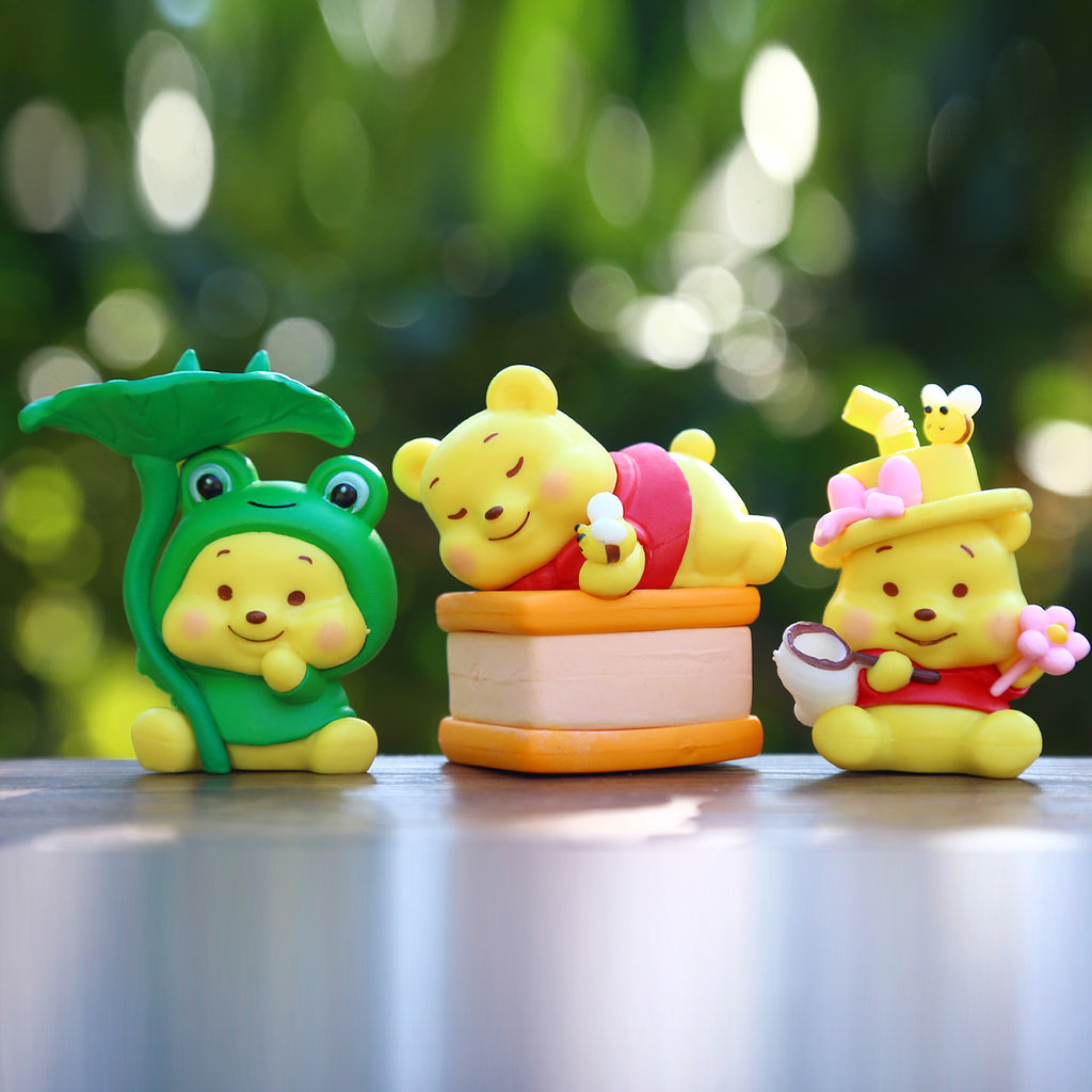 Winnie The Pooh Froggie  Figure Topper Set