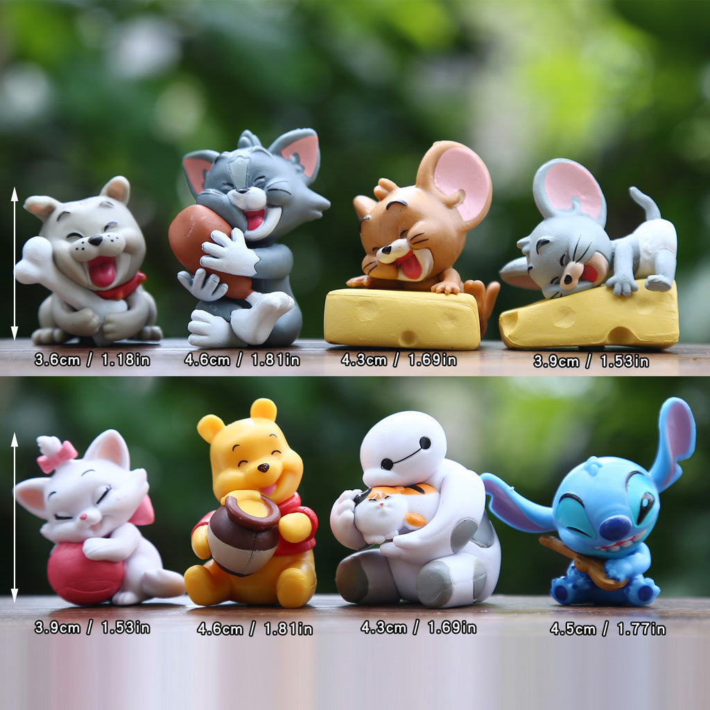 Hugging Disney Figure Topper Set