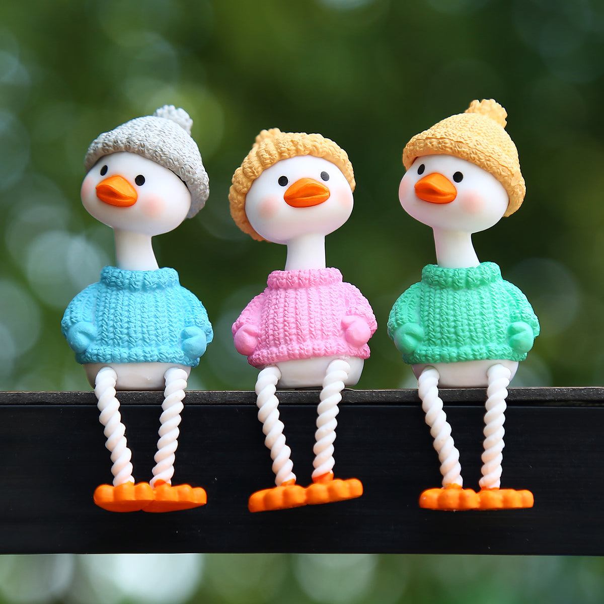 Sweater Ducks Figure Topper Set